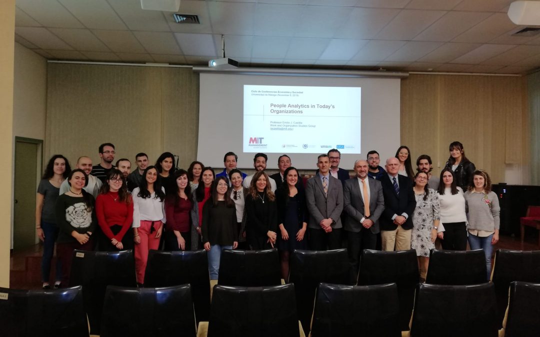 Alumnos de la UMA encuestarán a ciudadanos sobre la realidad de Málaga.